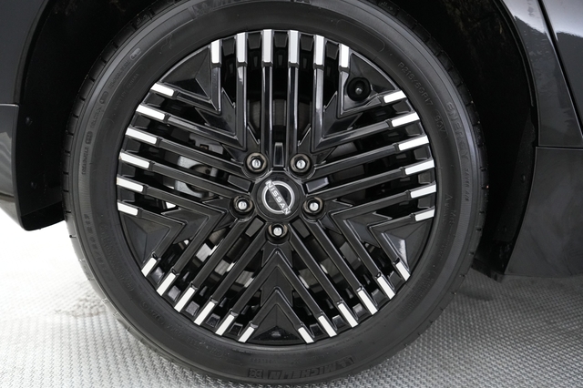 2024 Nissan LEAF