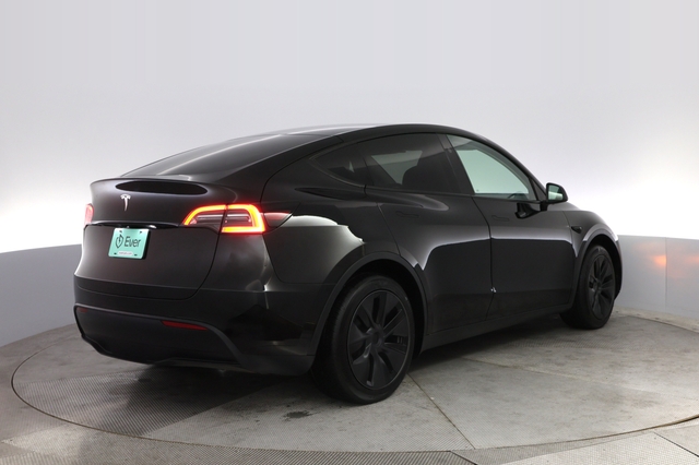 2025 Tesla Model Y