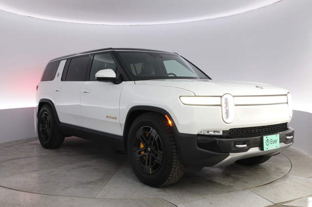 2023 Rivian R1S