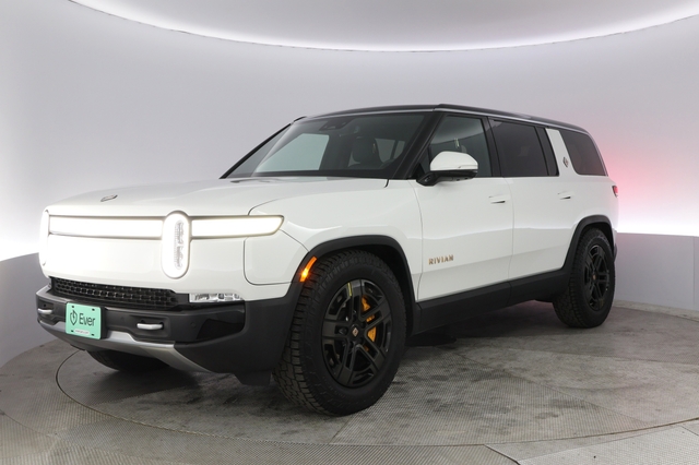 2023 Rivian R1S