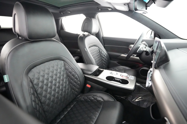2023 Genesis GV60