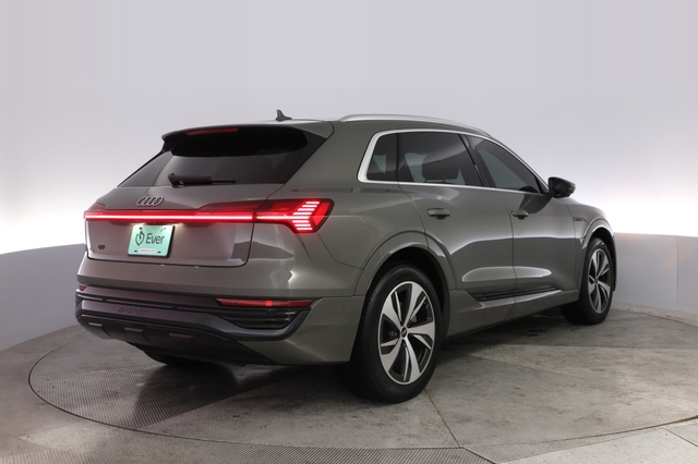 2024 Audi Q8 e-tron