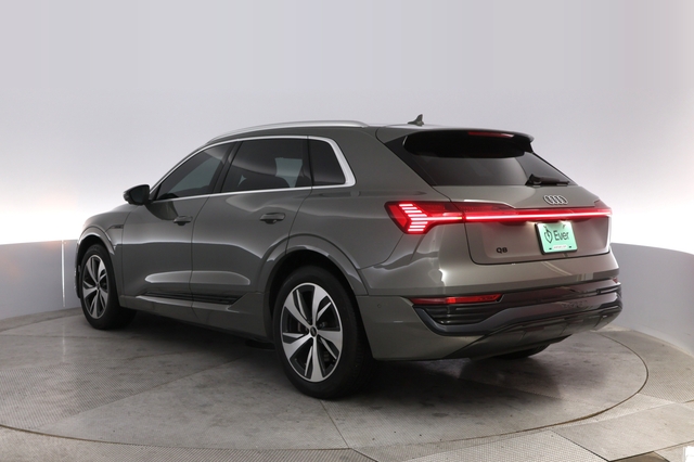 2024 Audi Q8 e-tron