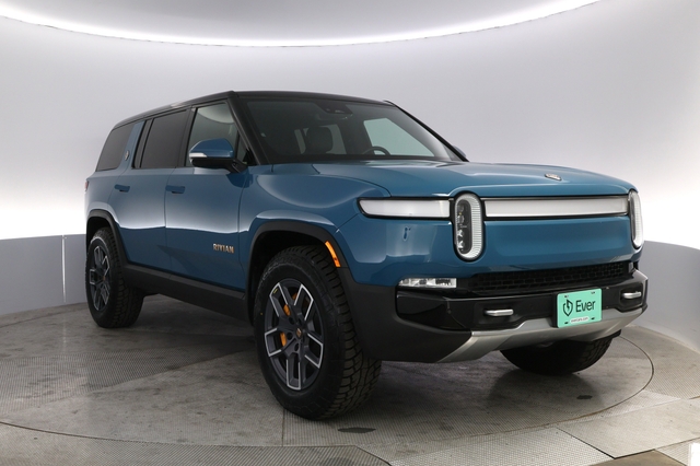 2023 Rivian R1S