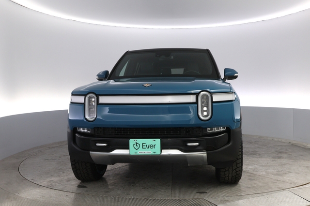 2023 Rivian R1S