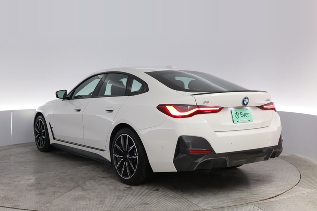 2023 BMW i4
