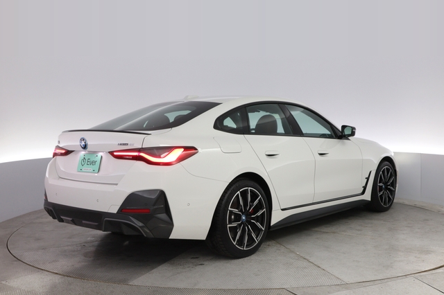 2023 BMW i4
