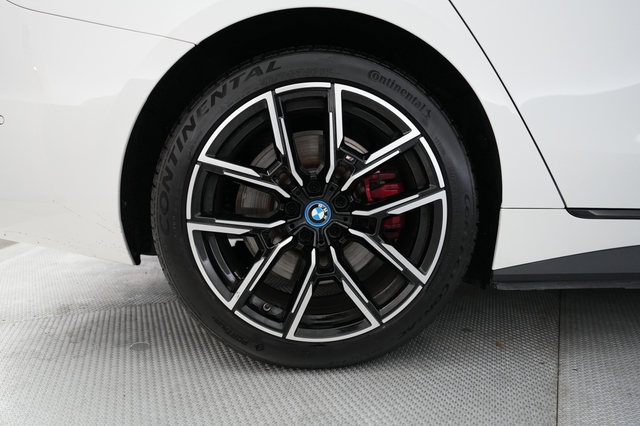 2023 BMW i4