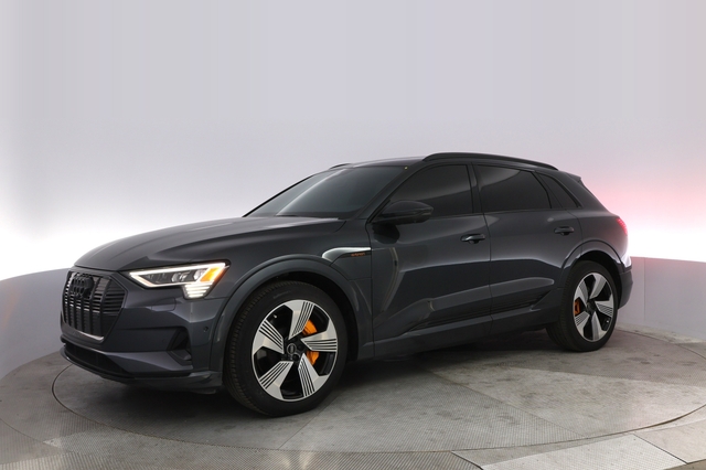 2022 Audi e-tron
