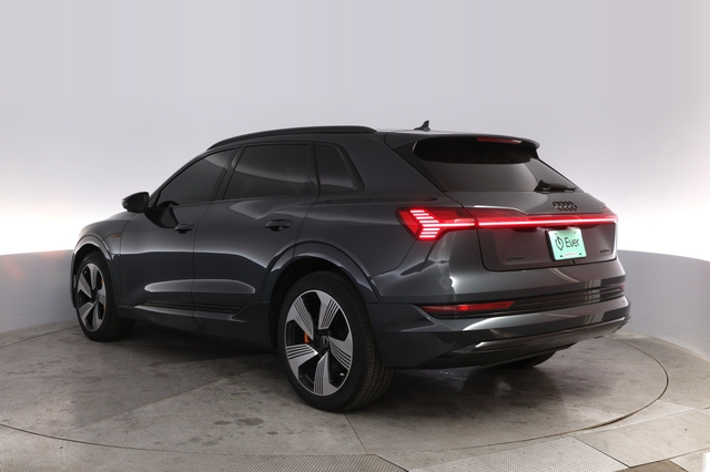 2022 Audi e-tron