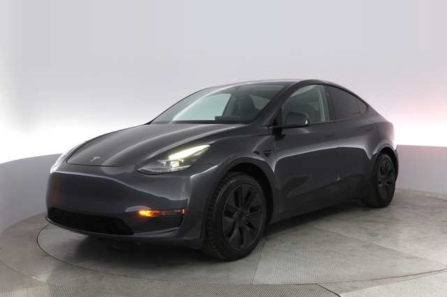 2025 Tesla Model Y