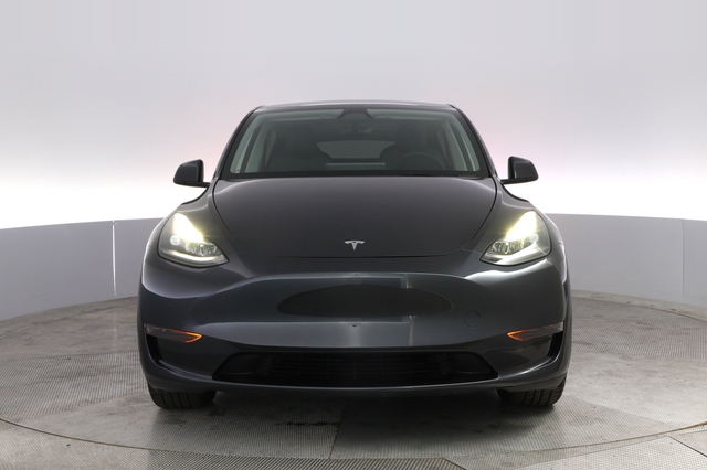 2025 Tesla Model Y
