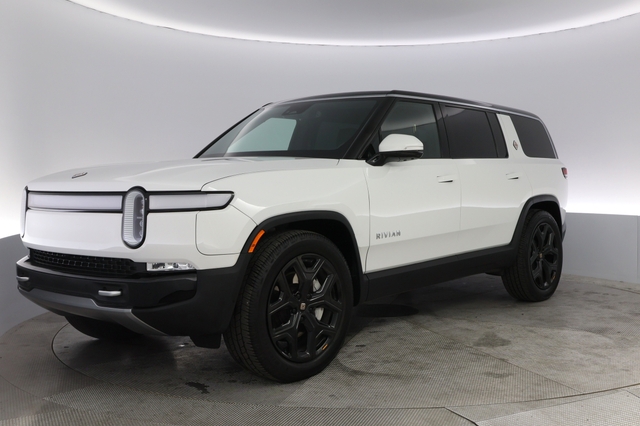 2023 Rivian R1S