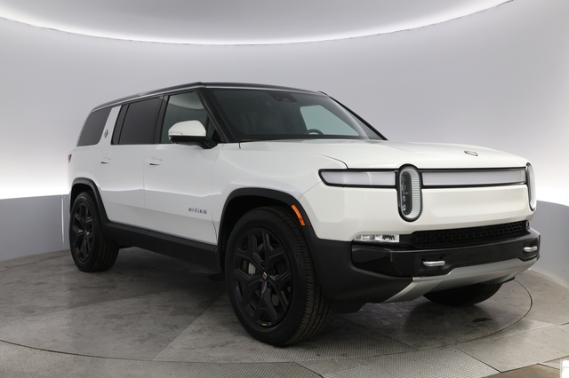 2023 Rivian R1S