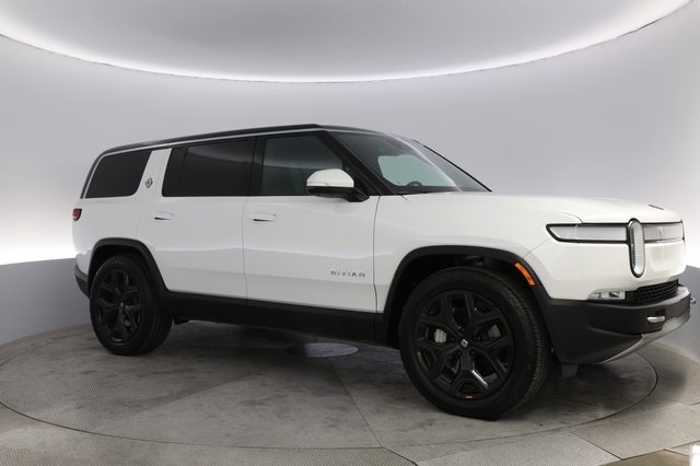 2023 Rivian R1S