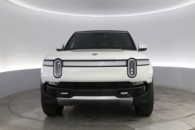 2023 Rivian R1S
