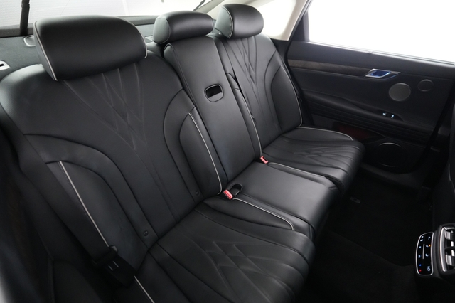 2023 Genesis Electrified G80