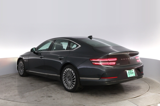 2023 Genesis Electrified G80