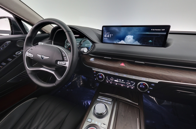 2023 Genesis Electrified G80