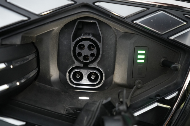 2023 Genesis Electrified G80