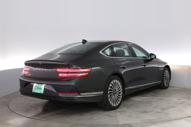 2023 Genesis Electrified G80