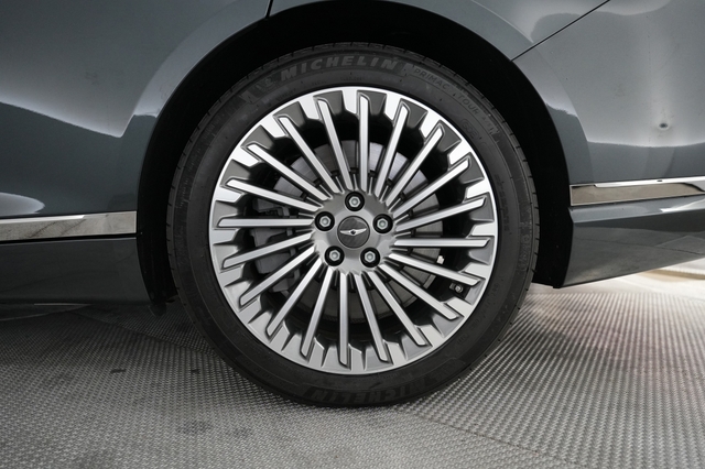 2023 Genesis Electrified G80