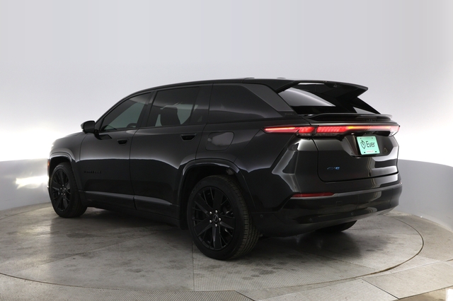 2024 Jeep Wagoneer S