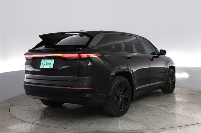 2024 Jeep Wagoneer S