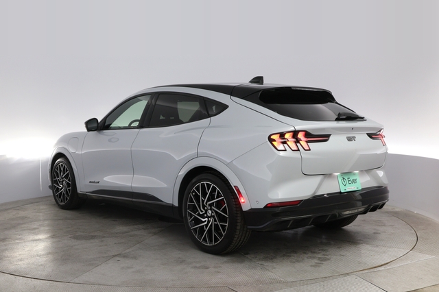 2022 Ford Mustang Mach-E