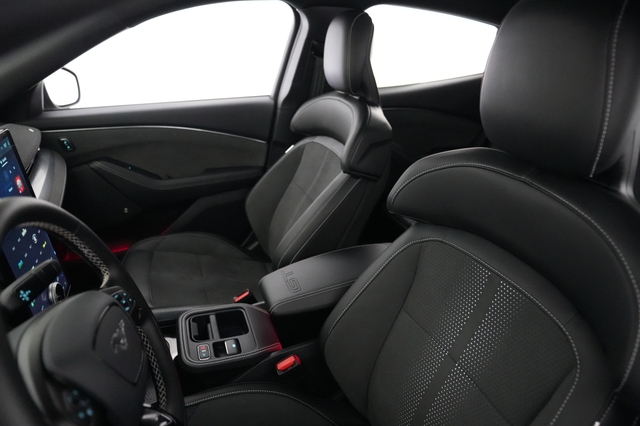 2025 Ford Mustang Mach-E