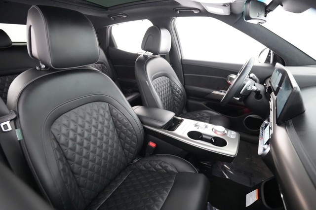 2023 Genesis GV60