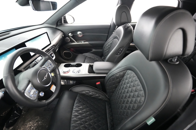 2023 Genesis GV60