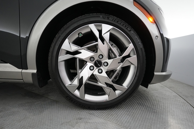 2023 Genesis GV60