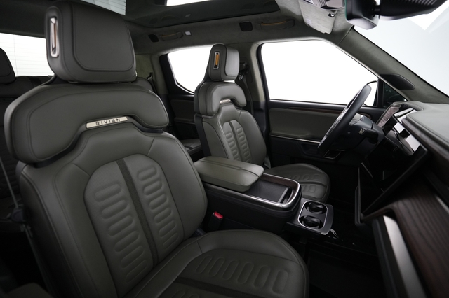 2023 Rivian R1T