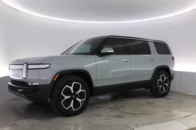 2024 Rivian R1S