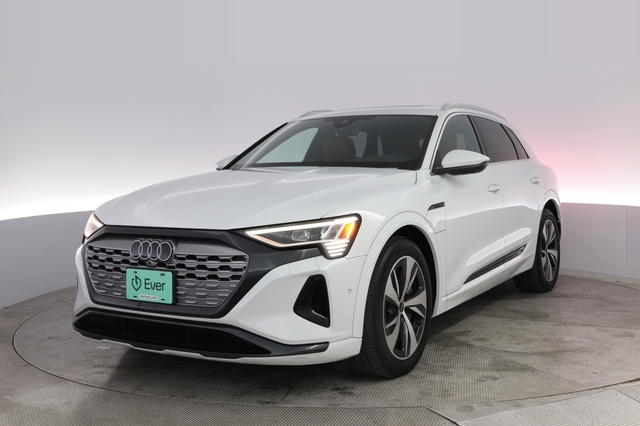 2024 Audi Q8 e-tron