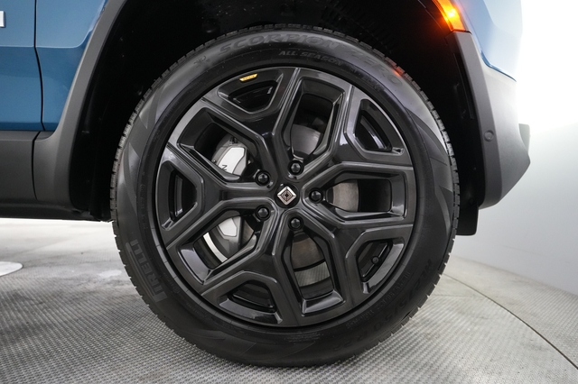 2024 Rivian R1S