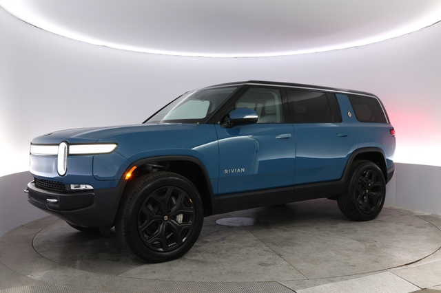 2024 Rivian R1S