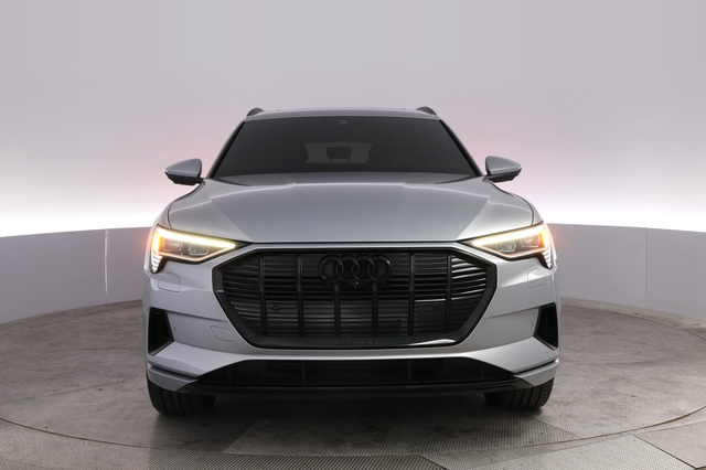 2022 Audi e-tron
