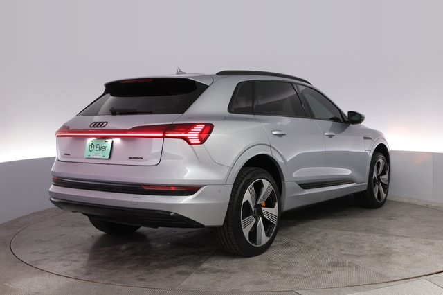 2022 Audi e-tron