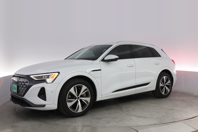2024 Audi Q8 e-tron