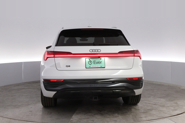 2024 Audi Q8 e-tron