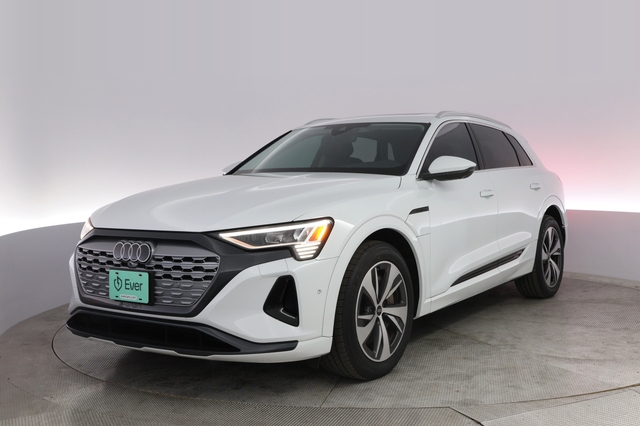 2024 Audi Q8 e-tron