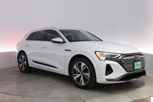 2024 Audi Q8 e-tron