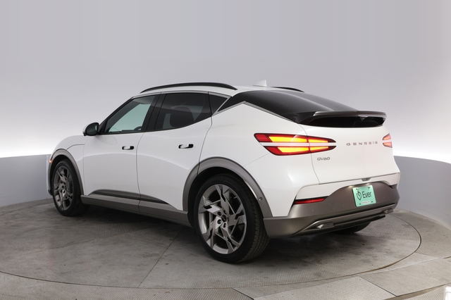 2024 Genesis GV60