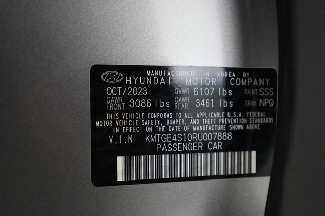 2024 Genesis Electrified G80