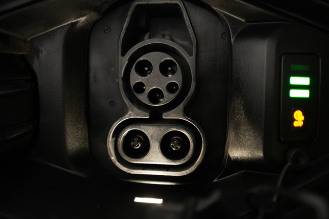 2024 Genesis Electrified G80