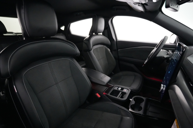 2025 Ford Mustang Mach-E