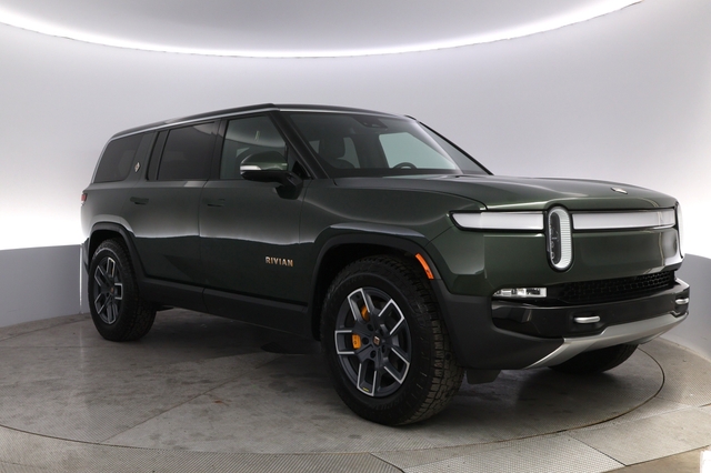 2023 Rivian R1S
