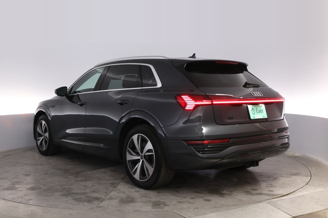 2024 Audi Q8 e-tron